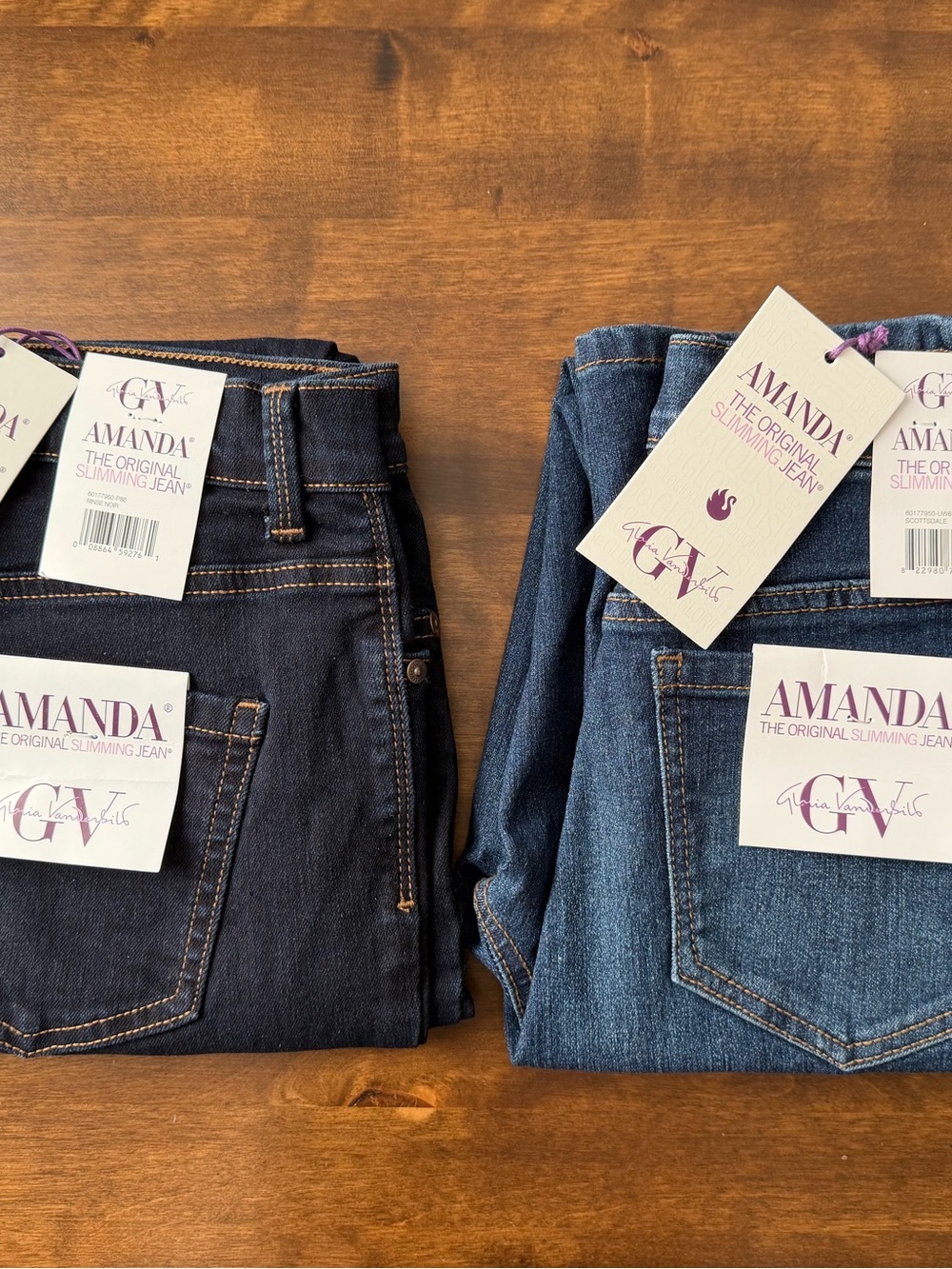 NWT Gloria Vanderbilt Amanda Classic Rise Tapered Jeans – 2 pc Bundle – Size 8P